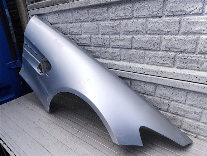 MERCEDES AMG GT R 2016- BŁOTNIK PRAWY PRZEDNI ORYGINAŁ (17578582898)