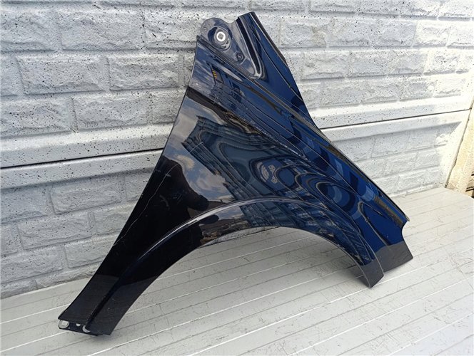 MERCEDES B KLASA W246 ELECTRIC DRIVE BŁOTNIK PRAWY ORYGINAŁ (17578600225)