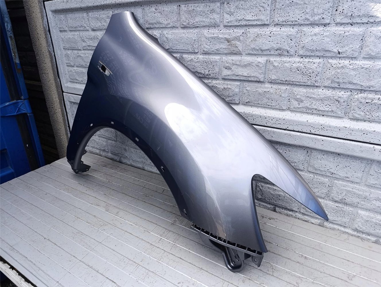 MITSUBISHI ASX 15-20 LIFT BŁOTNIK PRAWY PRZEDNI ORYGINAŁ (17578608903)