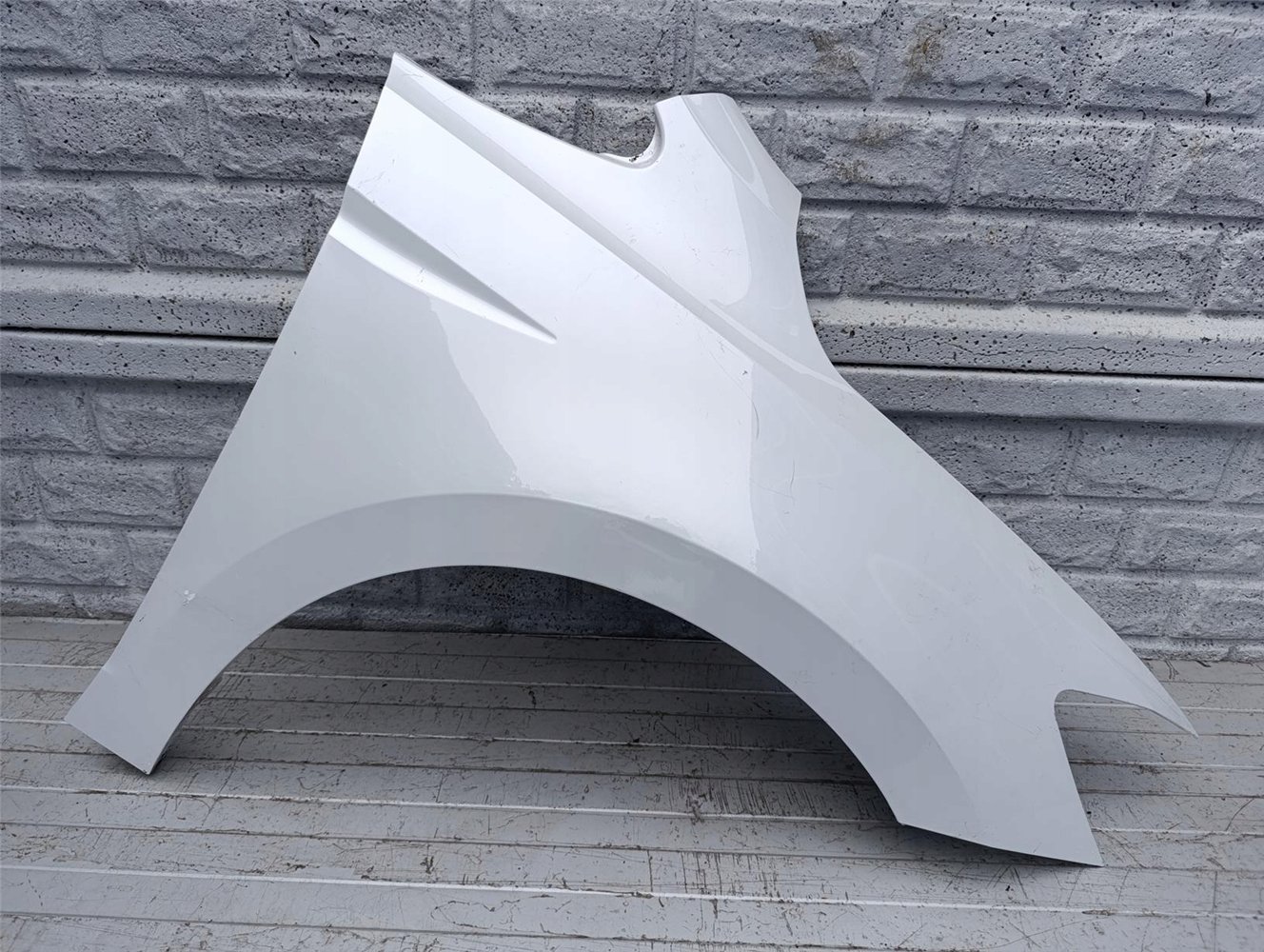 VW TOURAN 2016-2021 BŁOTNIK PRAWY PRZEDNI ORYGINAŁ (17582218812)