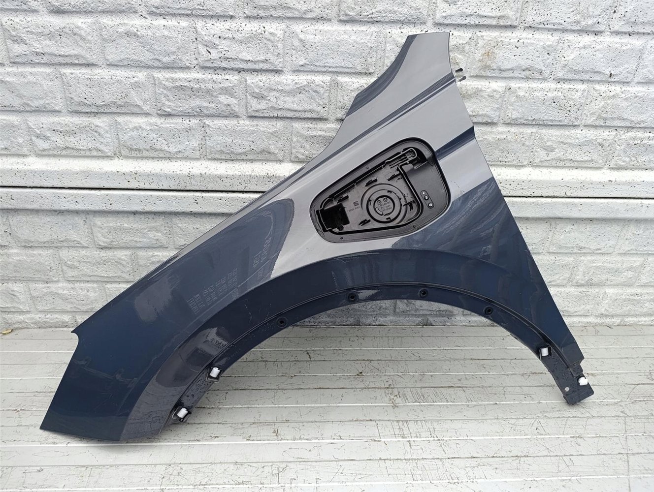 SEAT TARRACO HYBRYDA 21-25 BŁOTNIK PRZEDNI LEWY ORYGINAŁ (17582257710)