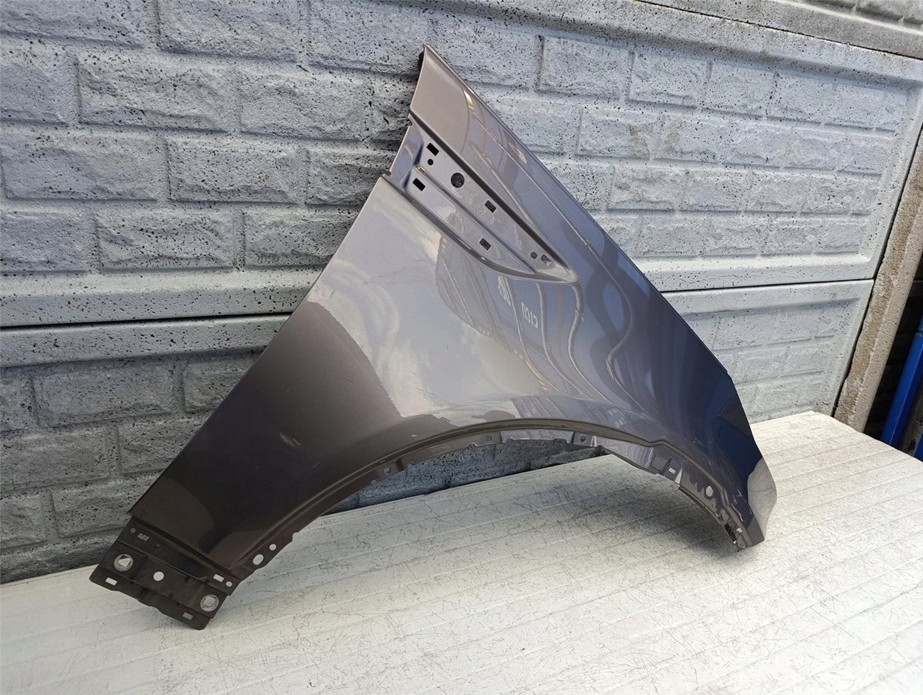 LAND ROVER DISCOVERY 5 17-22 BŁOTNIK PRZEDNI PRAWY ORYGINAŁ (17582321730)