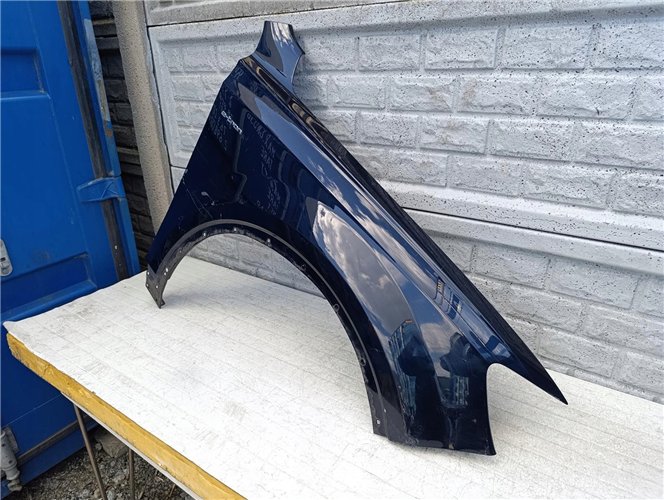 BŁOTNIK PRZEDNI PRAWY AUDI Q7 4M 15- (17582334798)