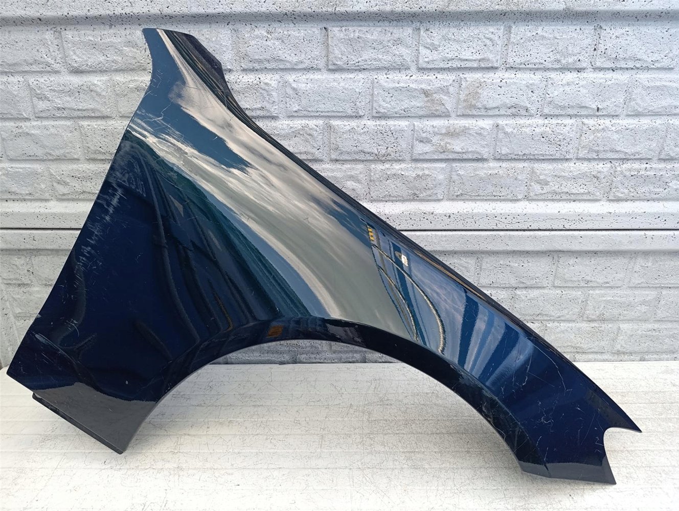 MERCEDES E-KLASA COUPE W238 BŁOTNIK PRZEDNI PRAWY ORYGINAŁ (17582347815)