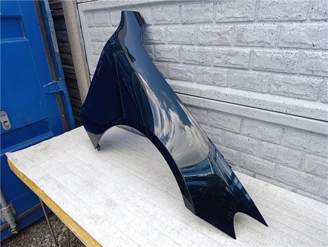 MERCEDES E-KLASA COUPE W238 BŁOTNIK PRZEDNI PRAWY ORYGINAŁ (17582347815)