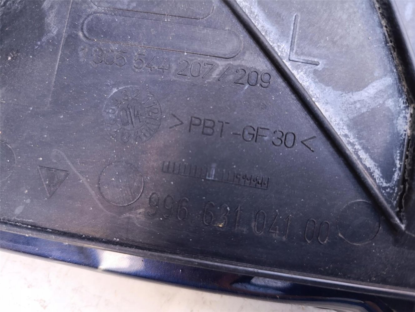 PORSCHE CARRERA 911 996 BŁOTNIK PRZEDNI LEWY ORYGINAŁ (17586098443)