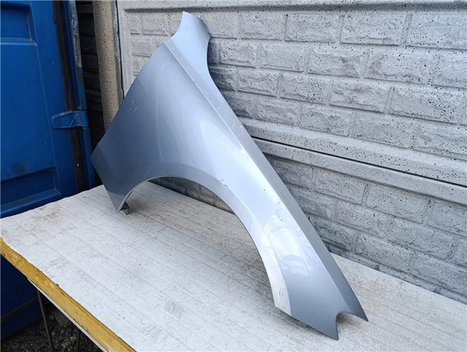 MERCEDES E-KLASA W214 W 214 23- BŁOTNIK PRAWY ORYGINAŁ (17586118398)