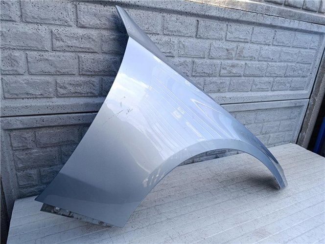 MERCEDES E-KLASA W214 W 214 23- BŁOTNIK PRAWY ORYGINAŁ (17586118398)