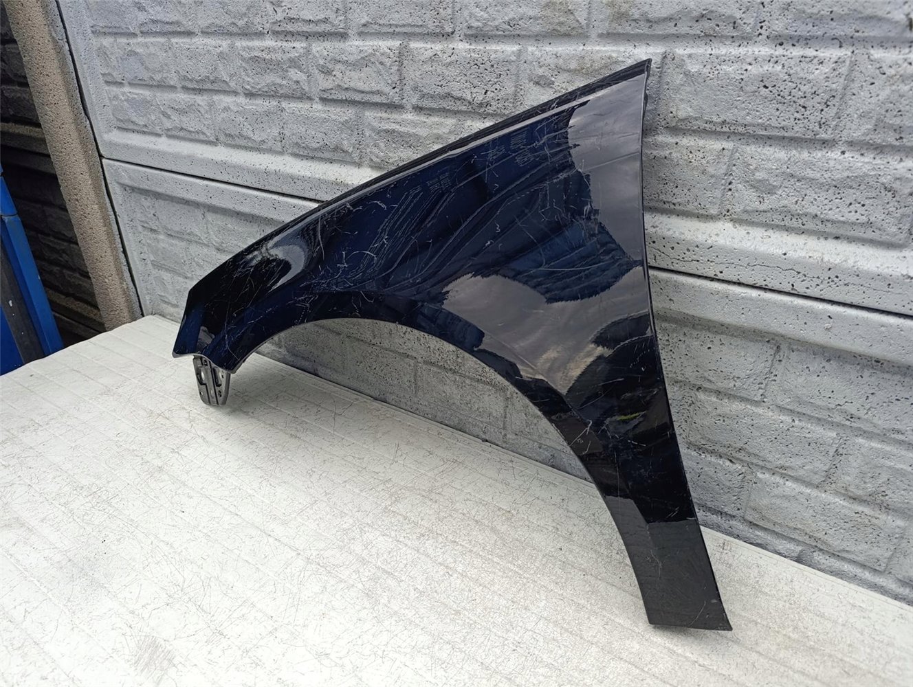 VW EOS 2006-2015 BŁOTNIK PRZEDNI LEWY ORYGINAŁ (17594761433)