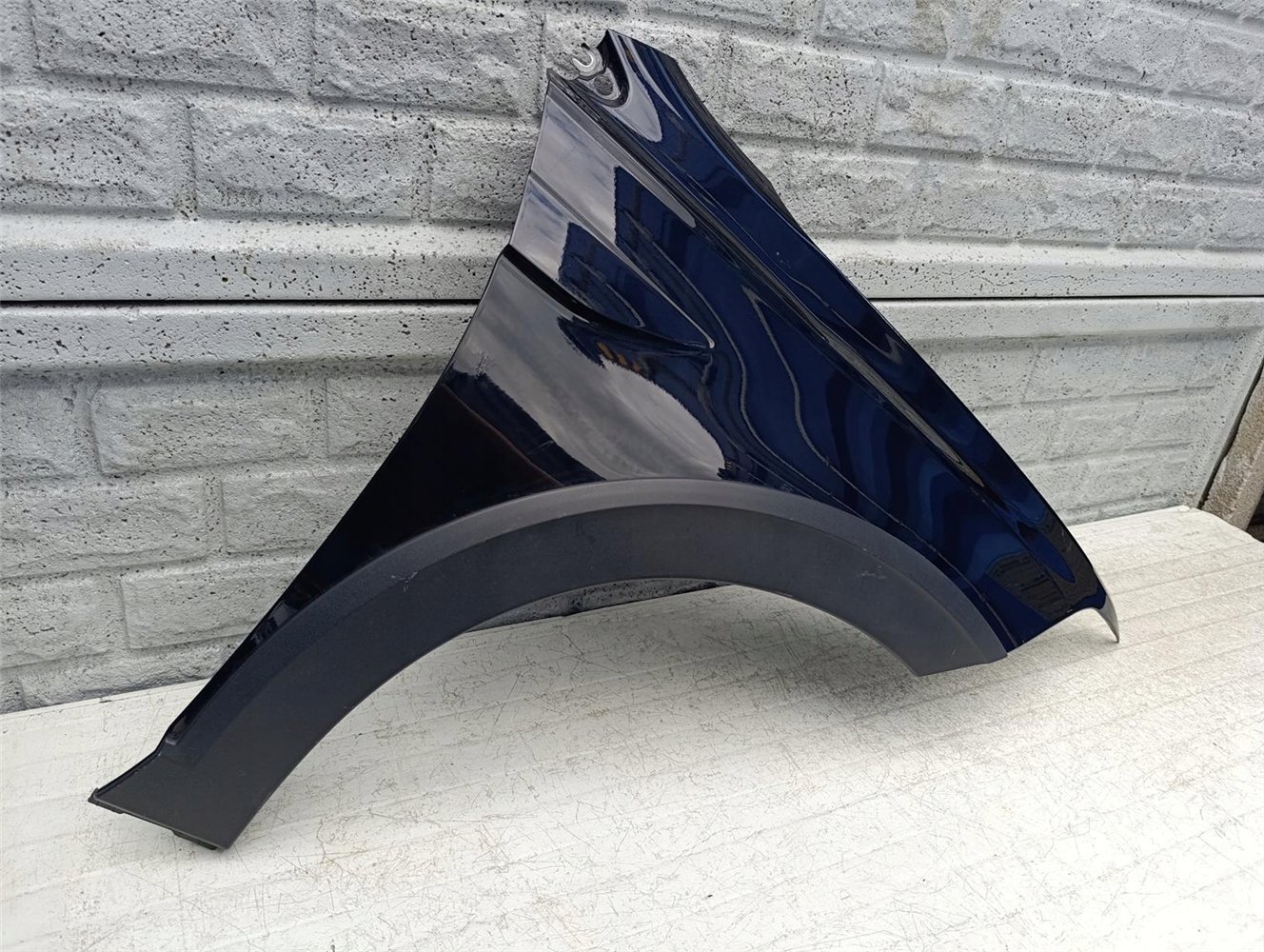 VW TAIGO BŁOTNIK PRAWY PRZEDNI ORYGINAŁ (17594802895)