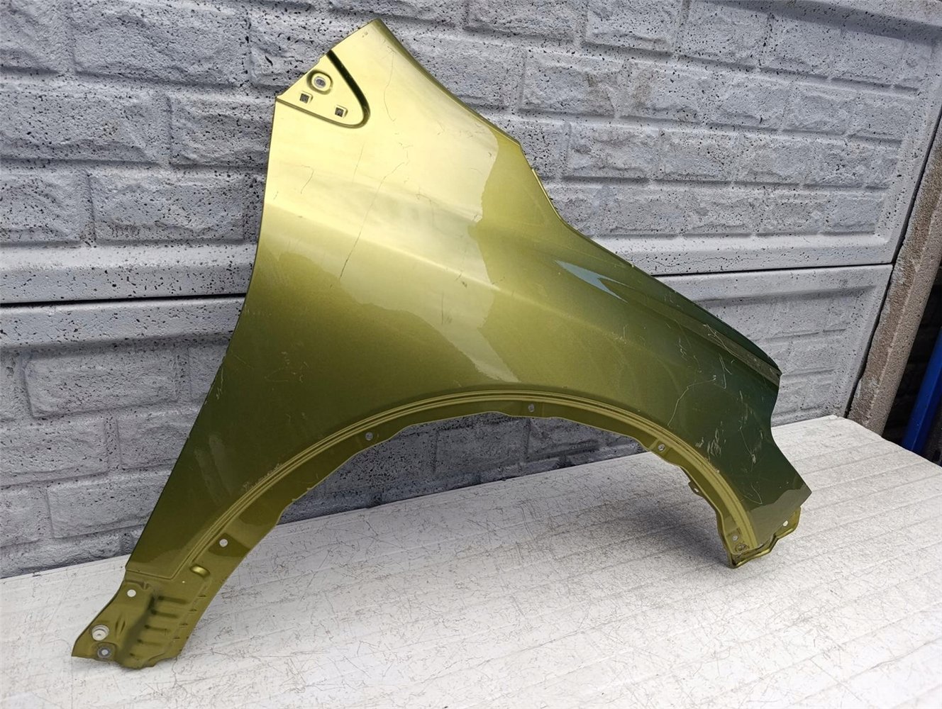 SUZUKI SX4 S CROSS 14-20 BŁOTNIK PRZEDNI PRAWY ORYGINAŁ (17594815144)