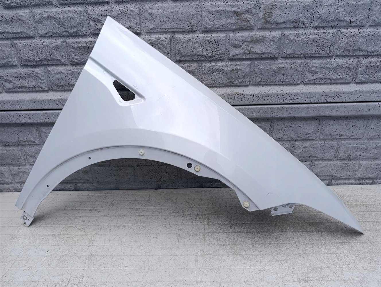 TESLA MODEL X BŁOTNIK PRAWY PRZEDNI ORYGINAŁ (17594844645)