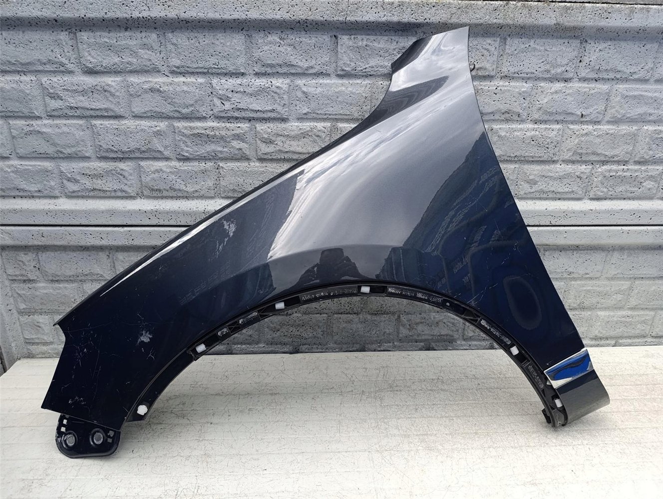 BŁOTNIK LEWY PRZEDNI VW TOUAREG 2 7P 2010-18 ORYGINAŁ (17594914824)