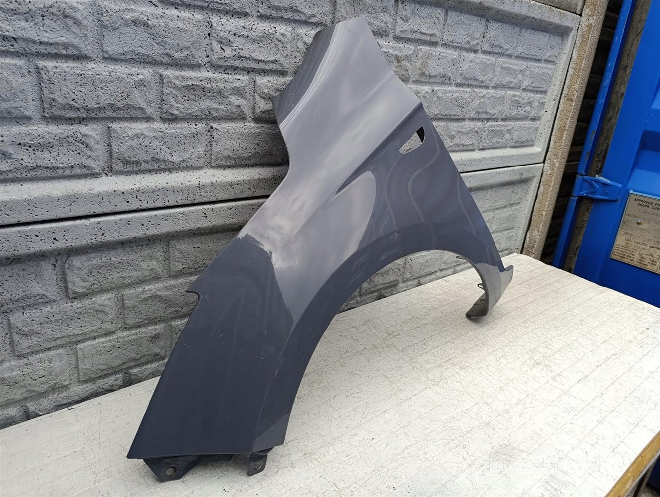 HYUNDAI I20 LIFT KIERUNEK BŁOTNIK PRZEDNI LEWY ORYGINAŁ (17594917811)