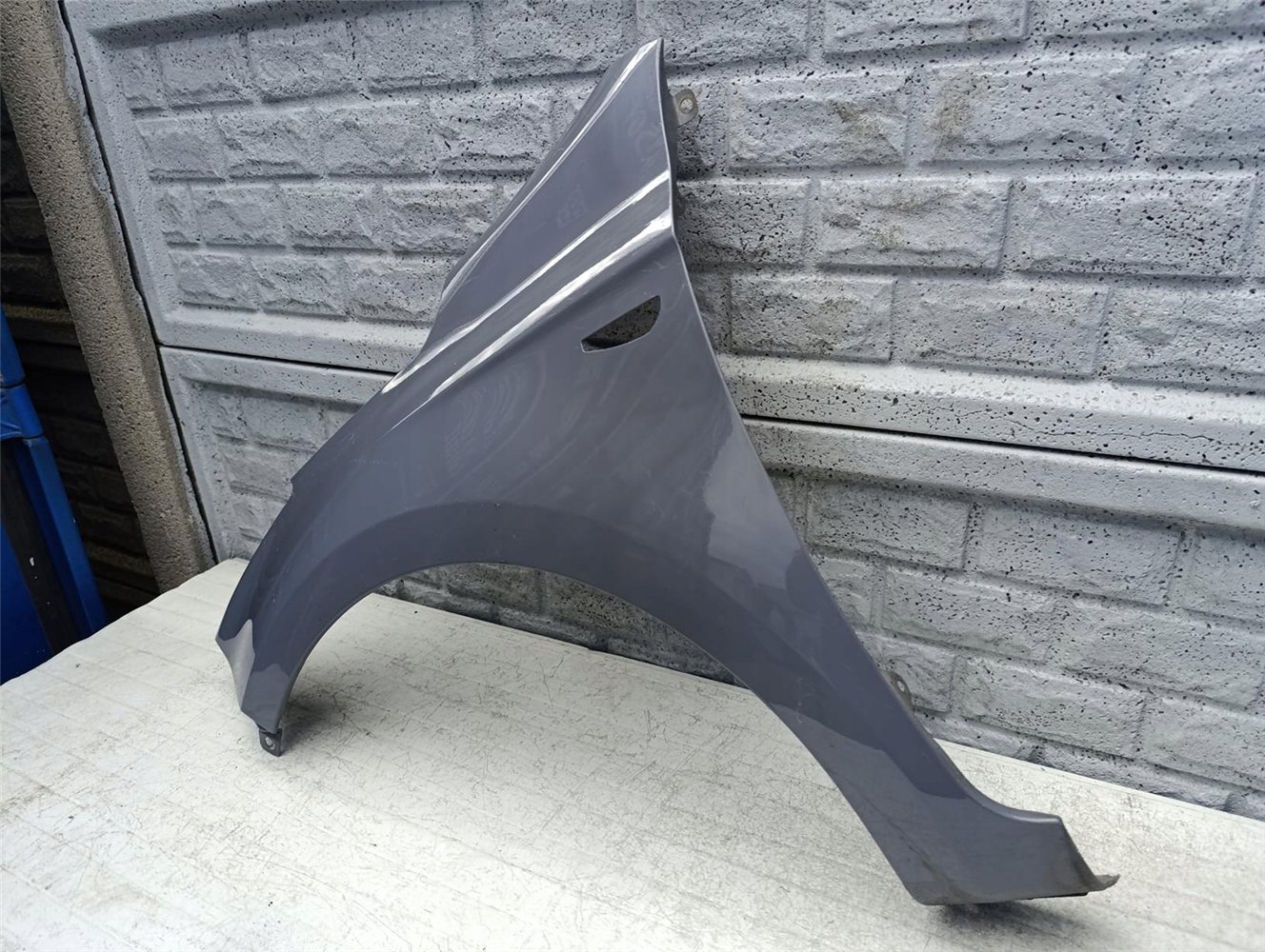 HYUNDAI I20 LIFT KIERUNEK BŁOTNIK PRZEDNI LEWY ORYGINAŁ (17594917811)