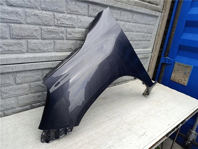 TOYOTA HILUX 15- BŁOTNIK PRZEDNI LEWY ORYGINAŁ (17594930847)