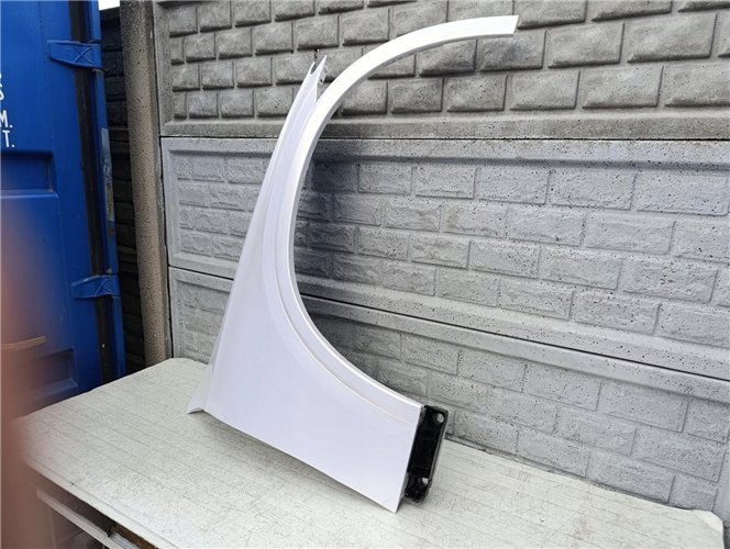 MERCEDES GLC W254 X254 BŁOTNIK PRAWY PRZEDNI ORYGINAŁ (17598764442)