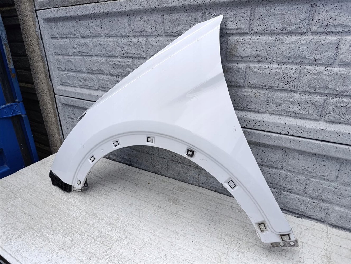 HYUNDAI SANTAFE SANTA FE 12- BŁOTNIK PRZEDNI LEWY ORYGINAŁ (17598786320)