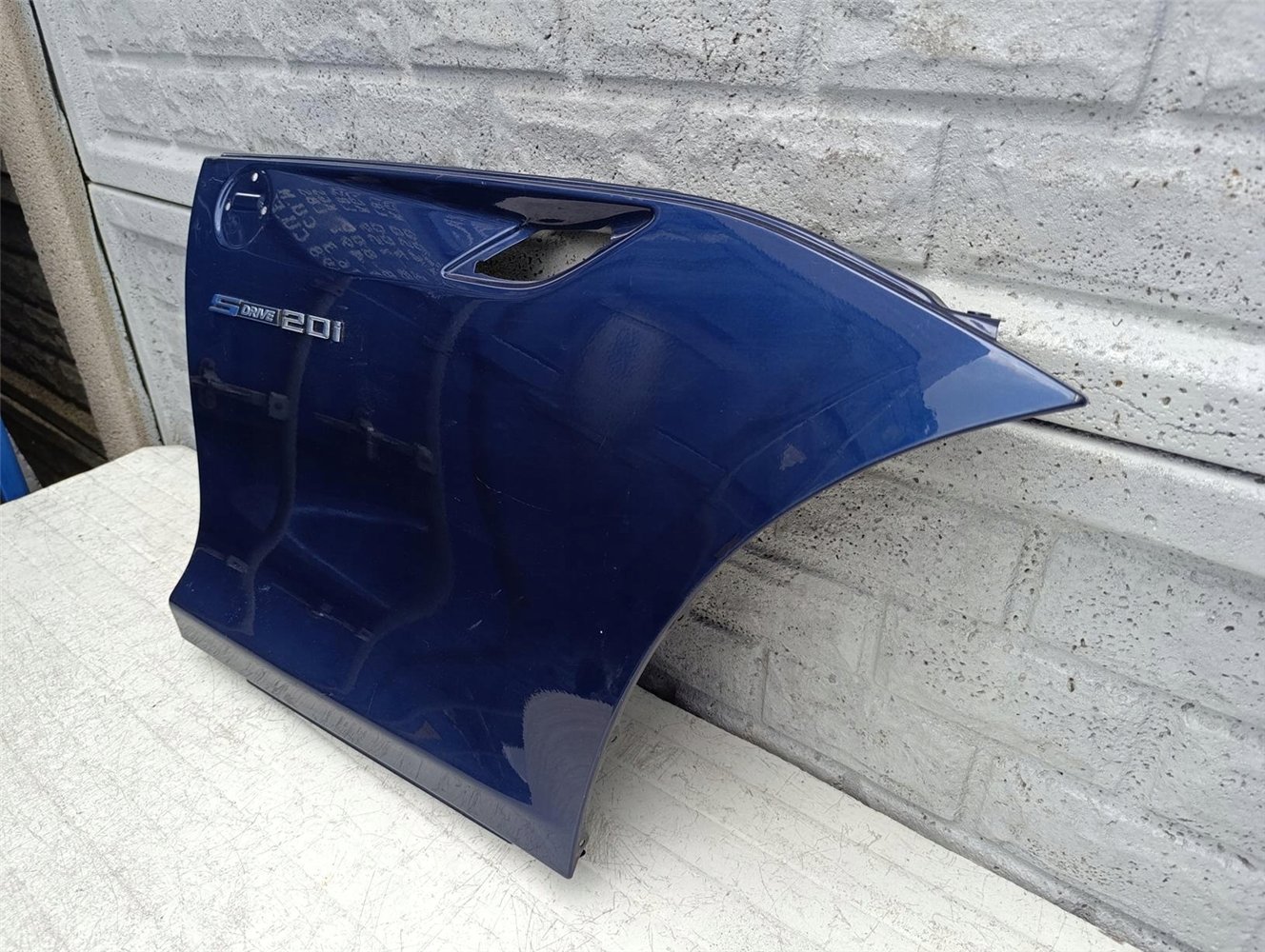 BMW E89 Z4 BŁOTNIK PRZEDNI PRAWY ORYGINAŁ (17598794650)