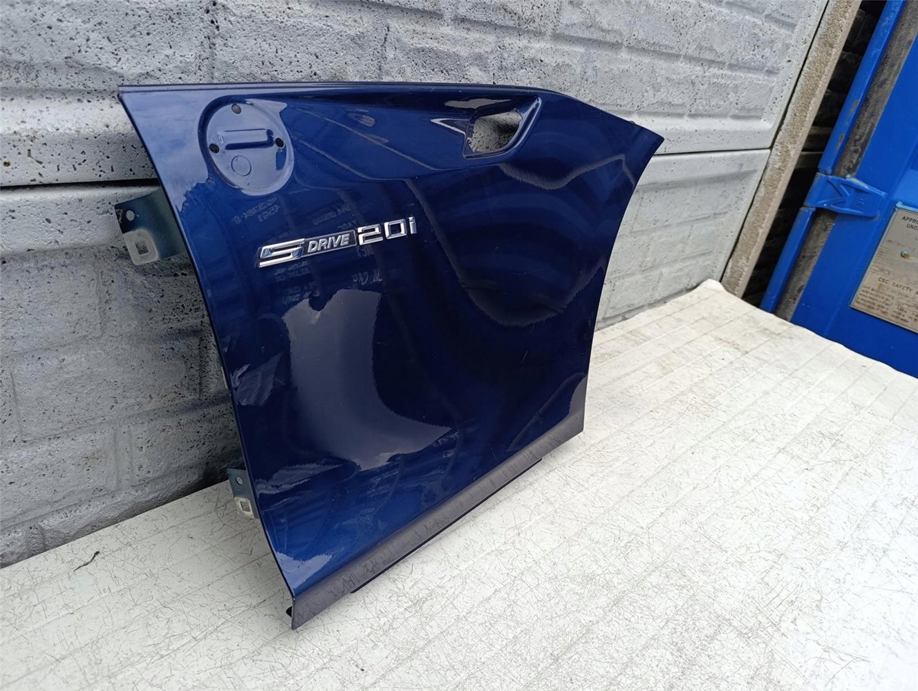 BMW E89 Z4 BŁOTNIK PRZEDNI PRAWY ORYGINAŁ (17598794650)