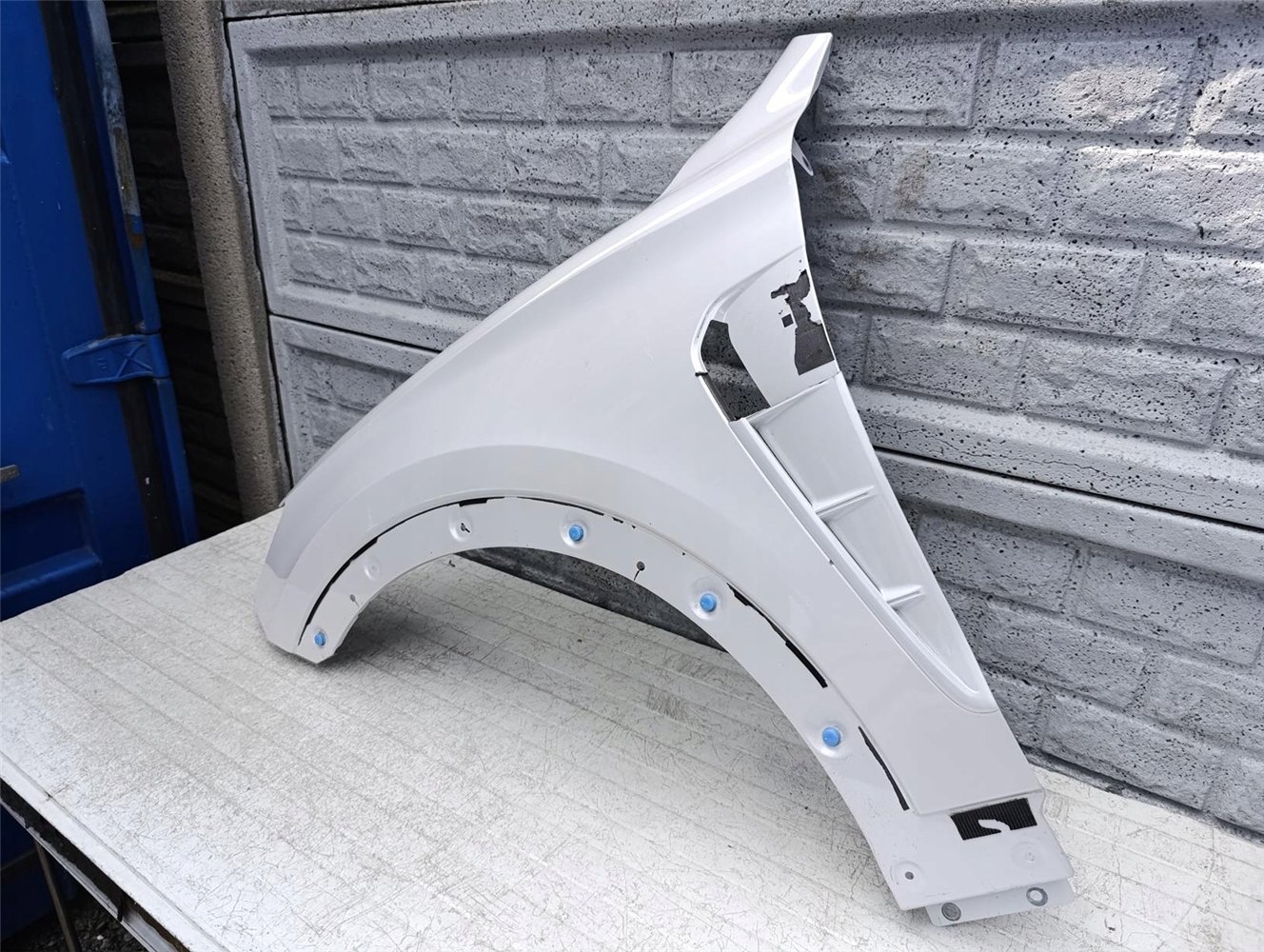 MG MARVEL R BŁOTNIK PRZEDNI LEWY ORYGINAŁ (17598801581)