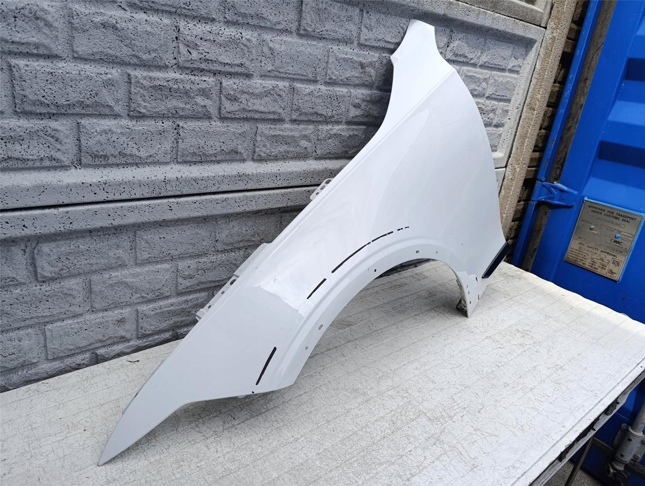 VOLVO S90 V90 CROSS COUNTRY 16-25 BŁOTNIK PRZEDNI LEWY ORYGINAŁ (17598804247)