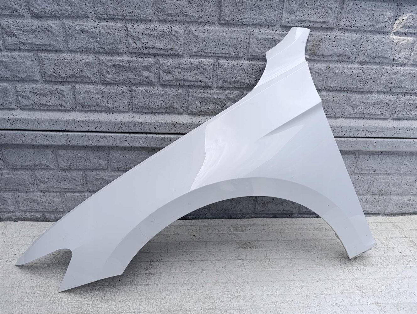 VW PASSAT B8 14-24 BŁOTNIK LEWY PRZEDNI ORYGINAŁ (17598807256)