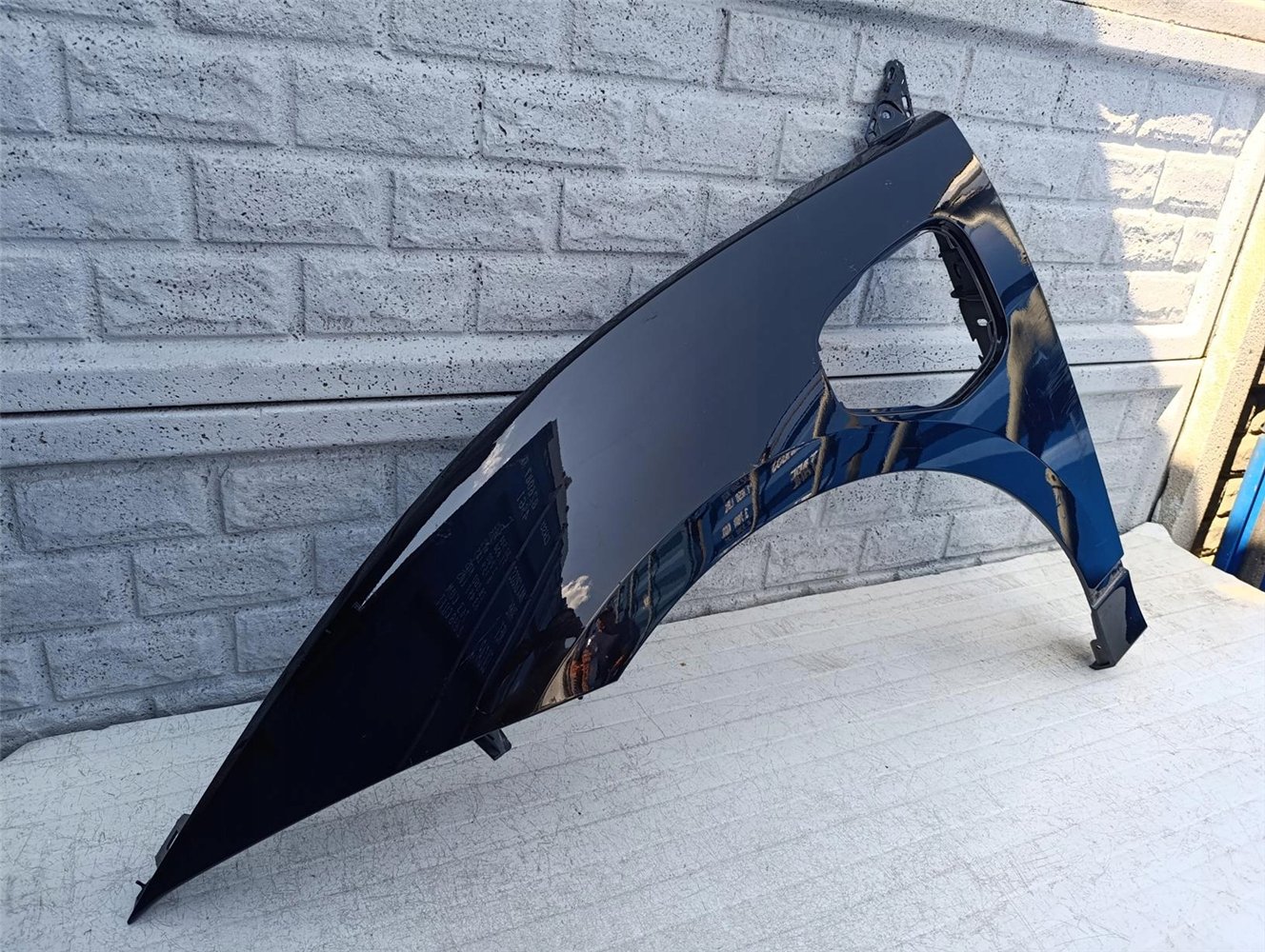 JAGUAR I PACE 2018-2024 BŁOTNIK LEWY PRZEDNI ORYGINAŁ (17602322420)