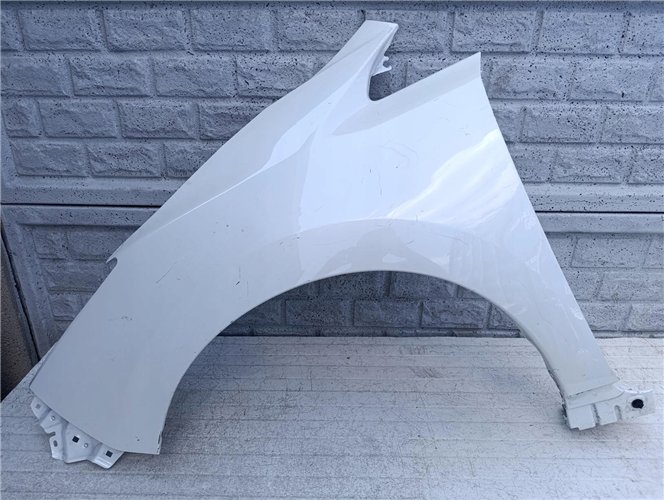 NISSAN LEAF II 17-23 BŁOTNIK PRZEDNI LEWY ORYGINAŁ (17602393432)