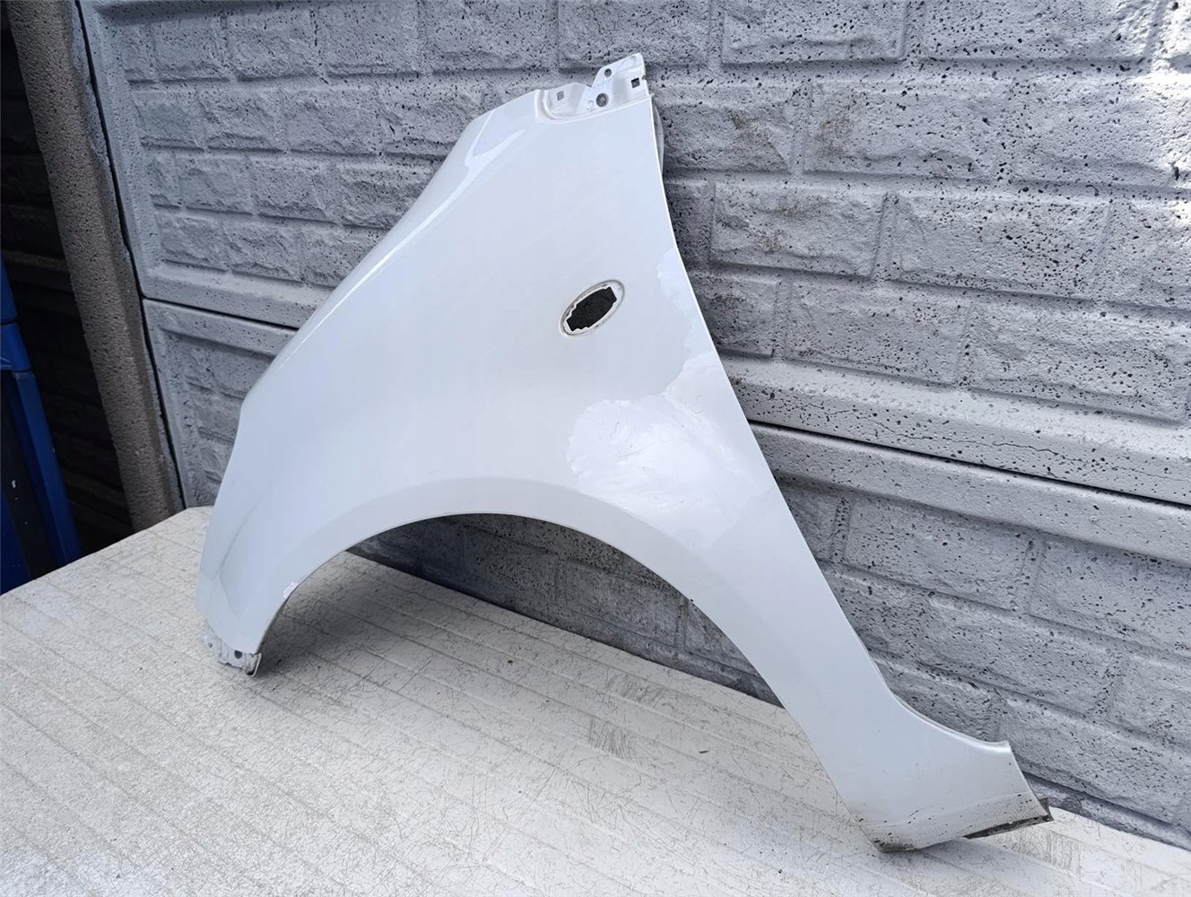 SUZUKI SPLASH 2007-2017 BŁOTNIK PRZEDNI LEWY ORYGINAŁ (17602432581)