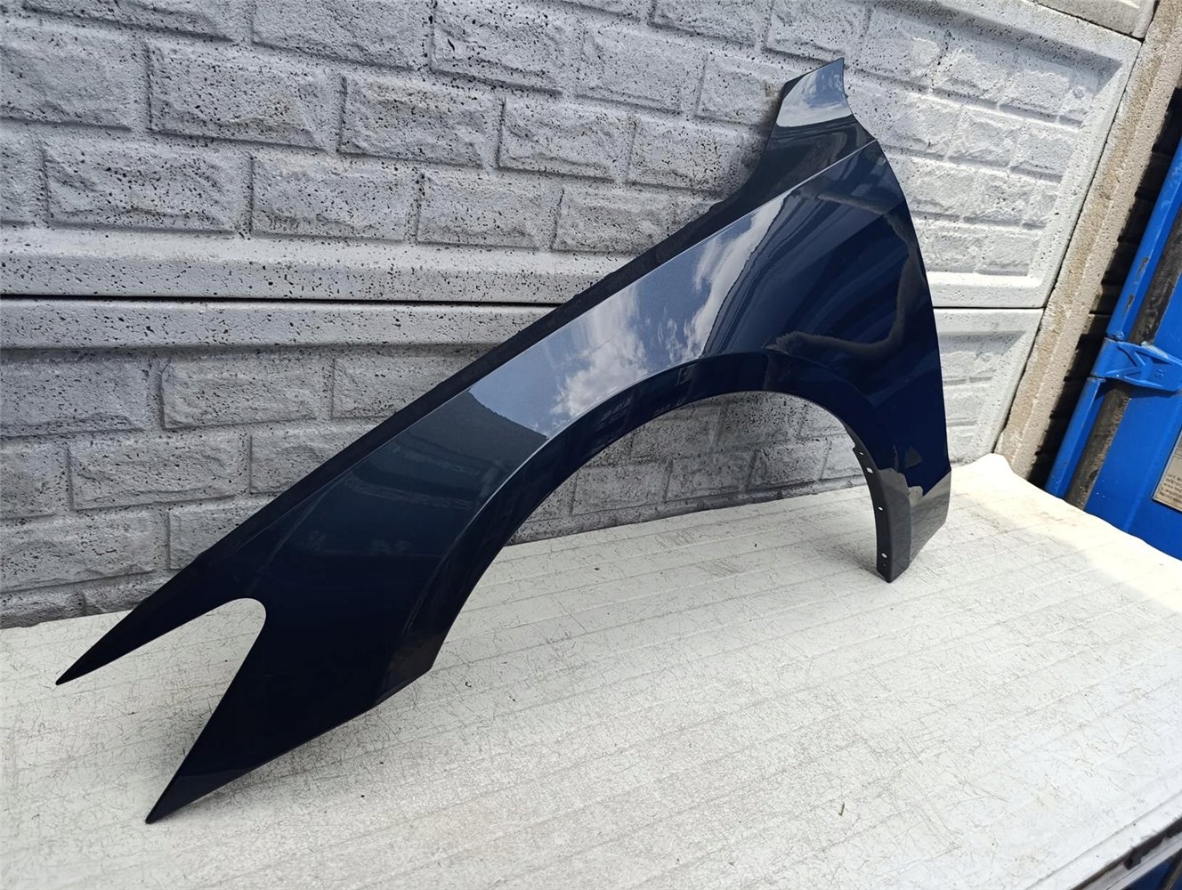 AUDI A7 C8 4K 18-25 BŁOTNIK PRZEDNI LEWY ORYGINAŁ (17602437235)