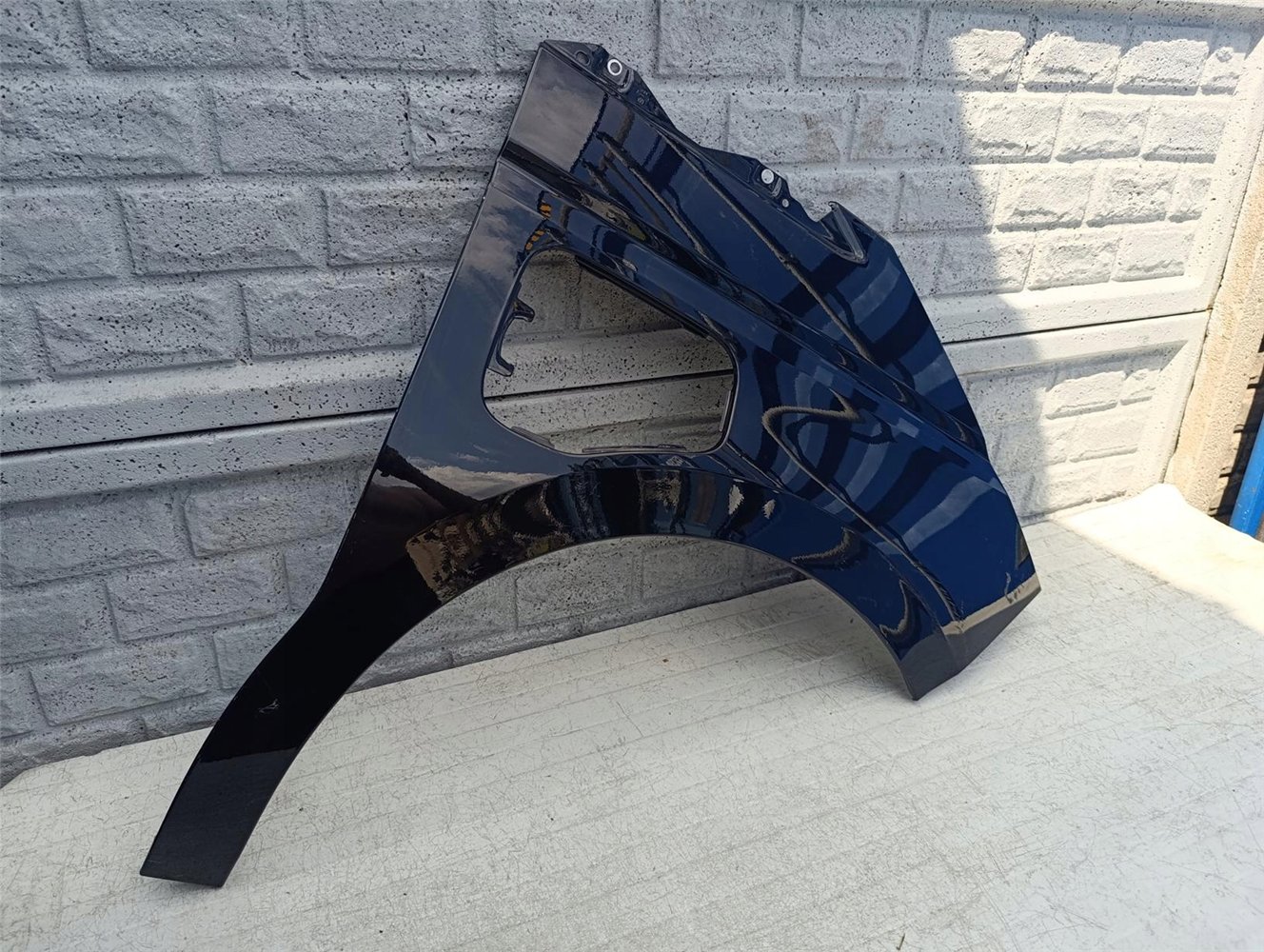 VW T7 7T MULTIVAN PLUG-IN E-HIBRID BŁOTNIK PRAWY ORYGINAŁ (17602455059)