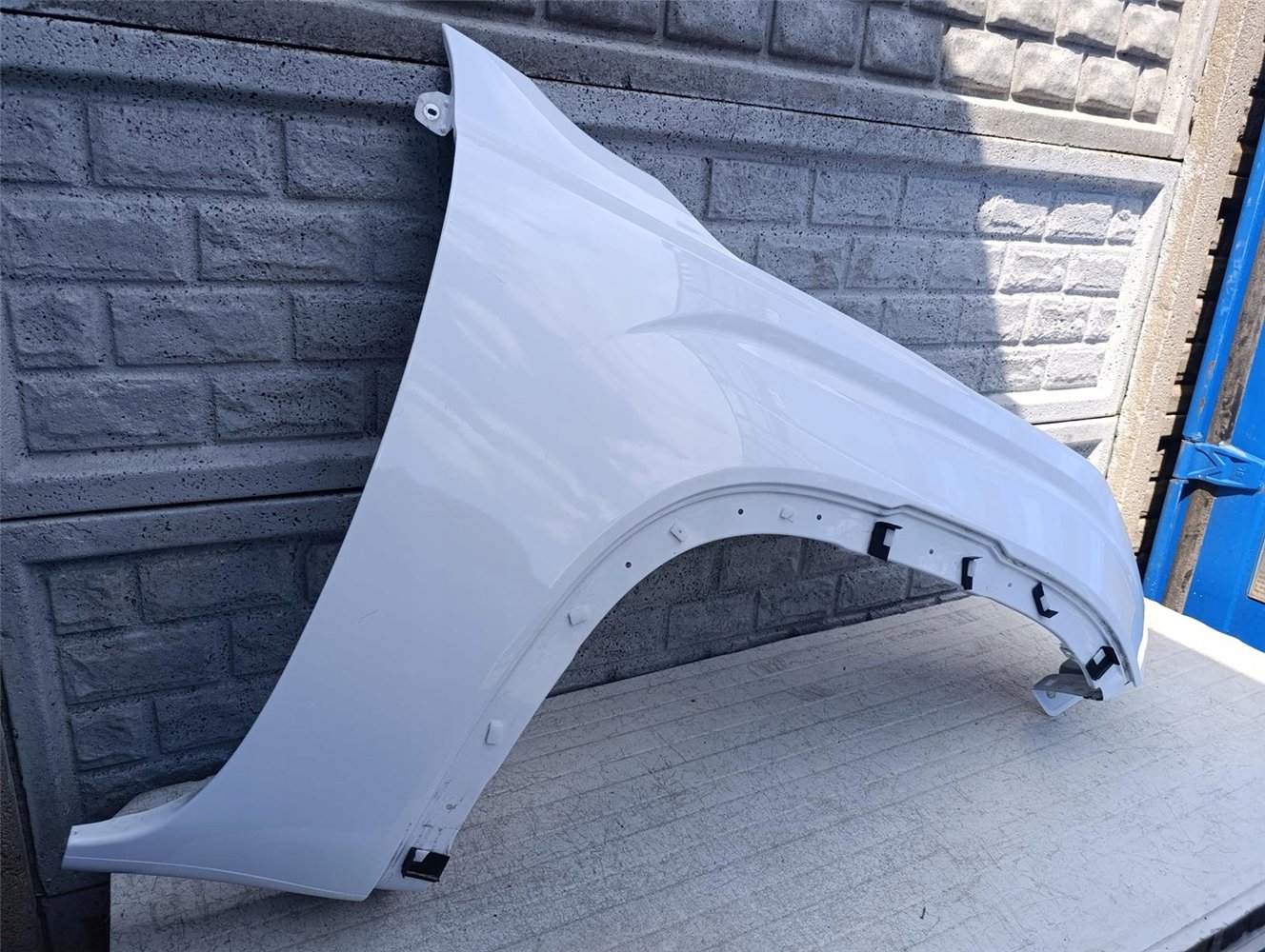 VW AMAROK 2 II 2022-2025 BŁOTNIK PRZEDNI PRAWY ORYGINAŁ (17602463655)