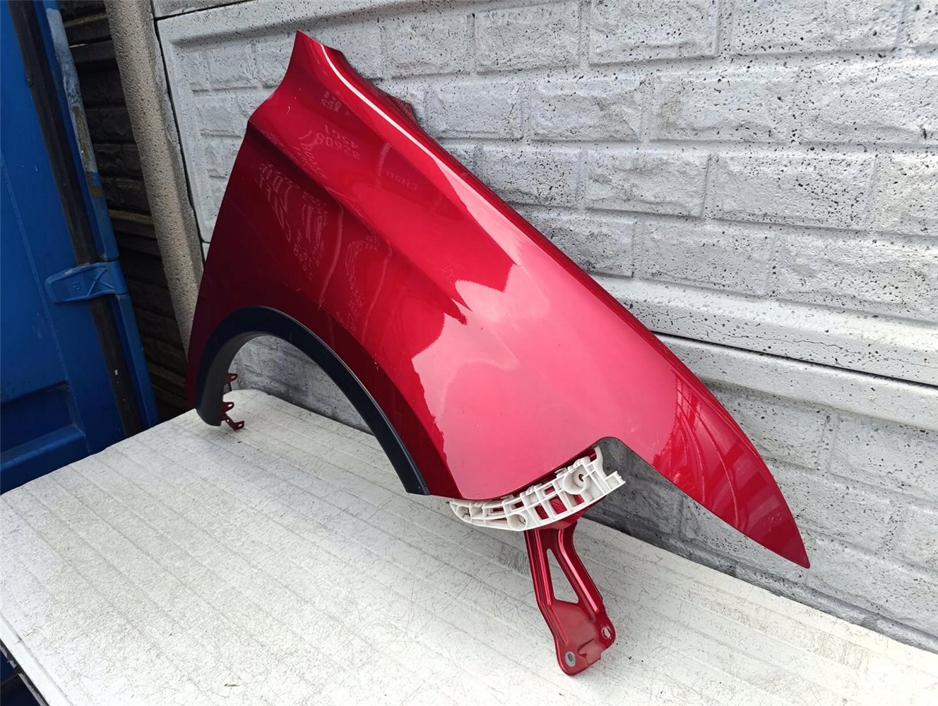 MITSUBISHI OUTLANDER 13-22 LIFT BŁOTNIK PRAWY ORYGINAŁ (17602522597)