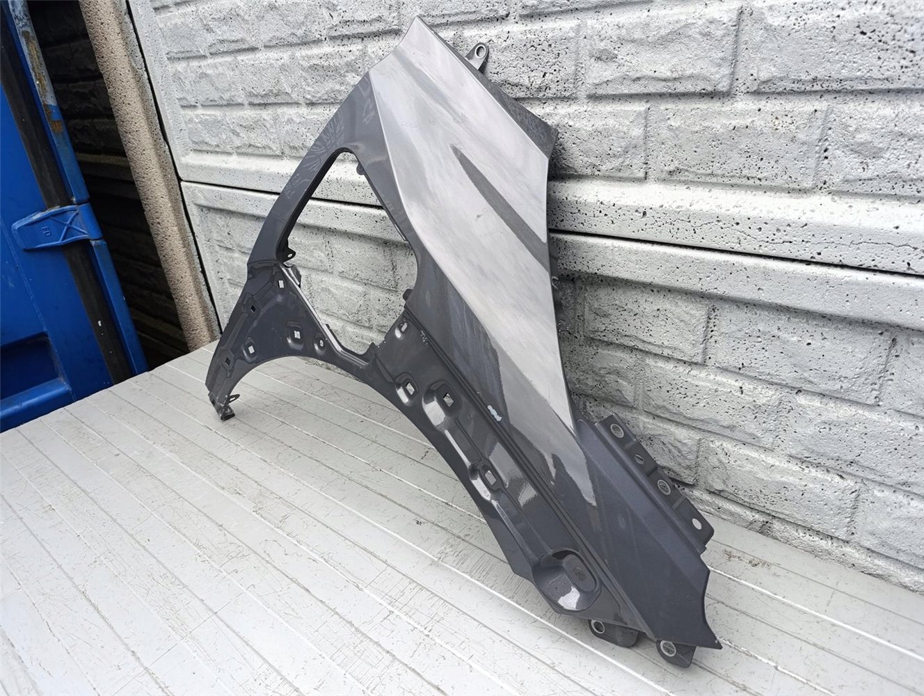 KIA EV3 24- BŁOTNIK PRAWY PRZEDNI ORYGINAŁ (17602541683)