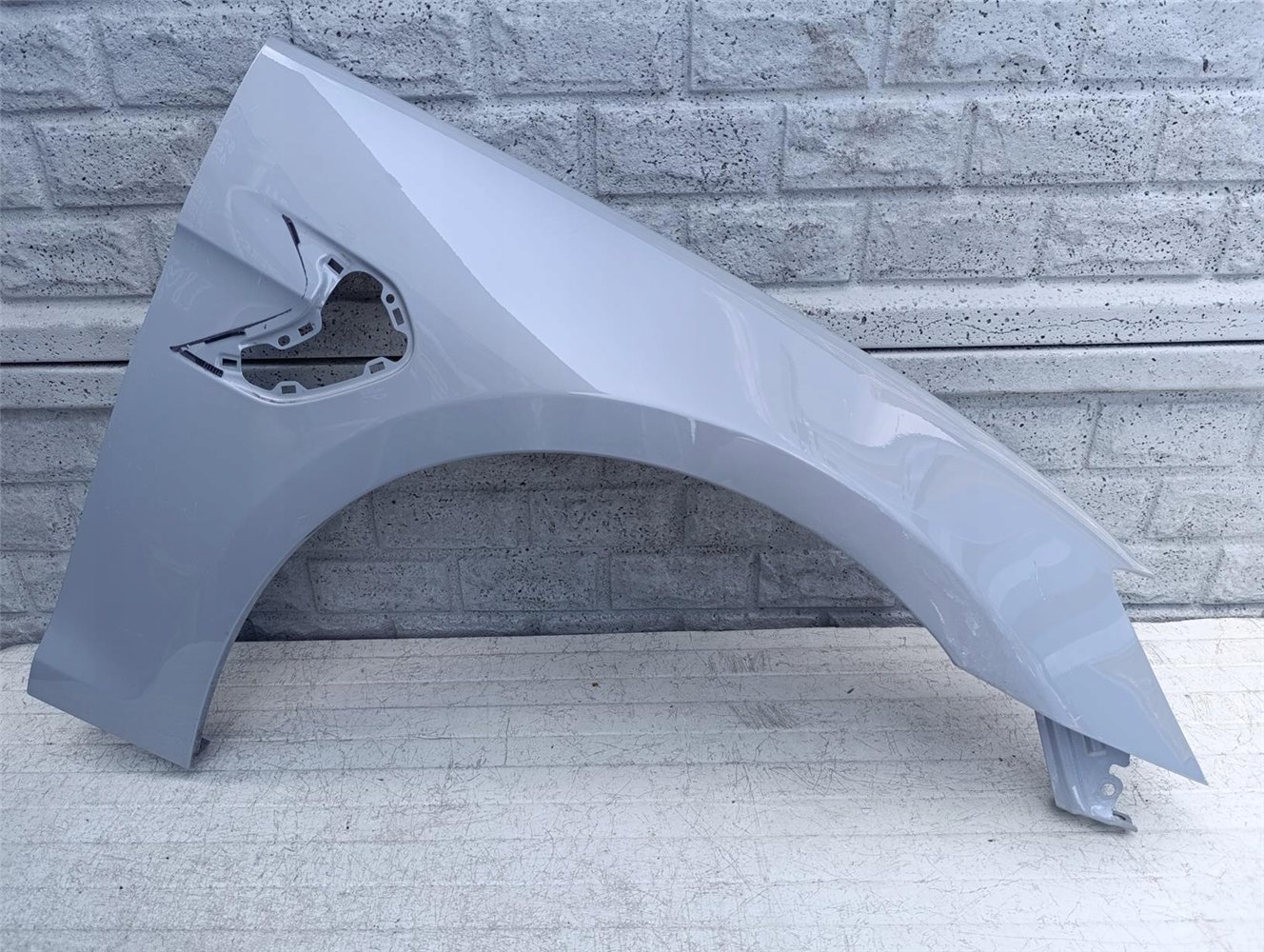 BYD SEAL BŁOTNIK PRAWY PRZEDNI ORYGINAŁ (17603549620)