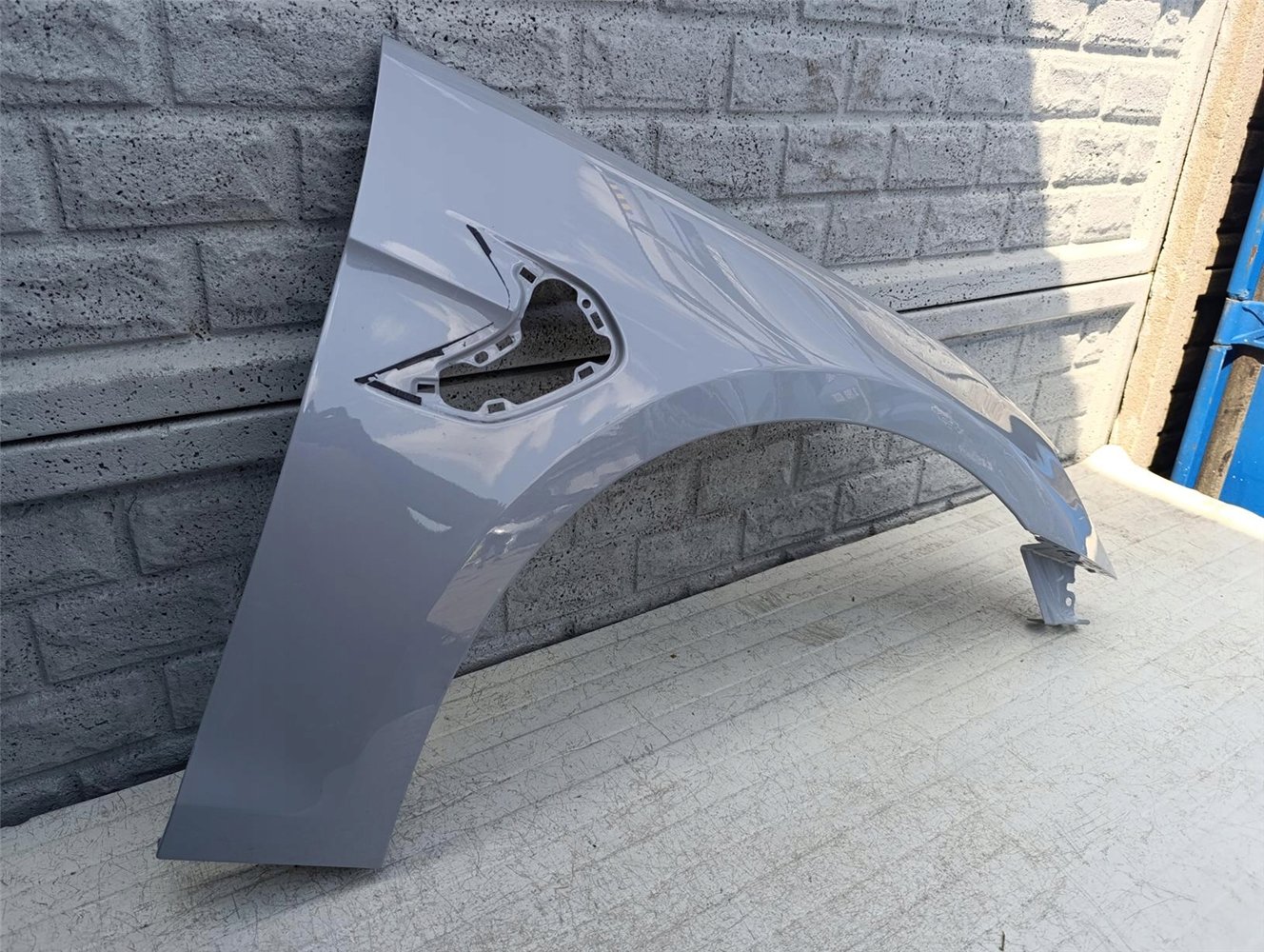 BYD SEAL BŁOTNIK PRAWY PRZEDNI ORYGINAŁ (17603549620)