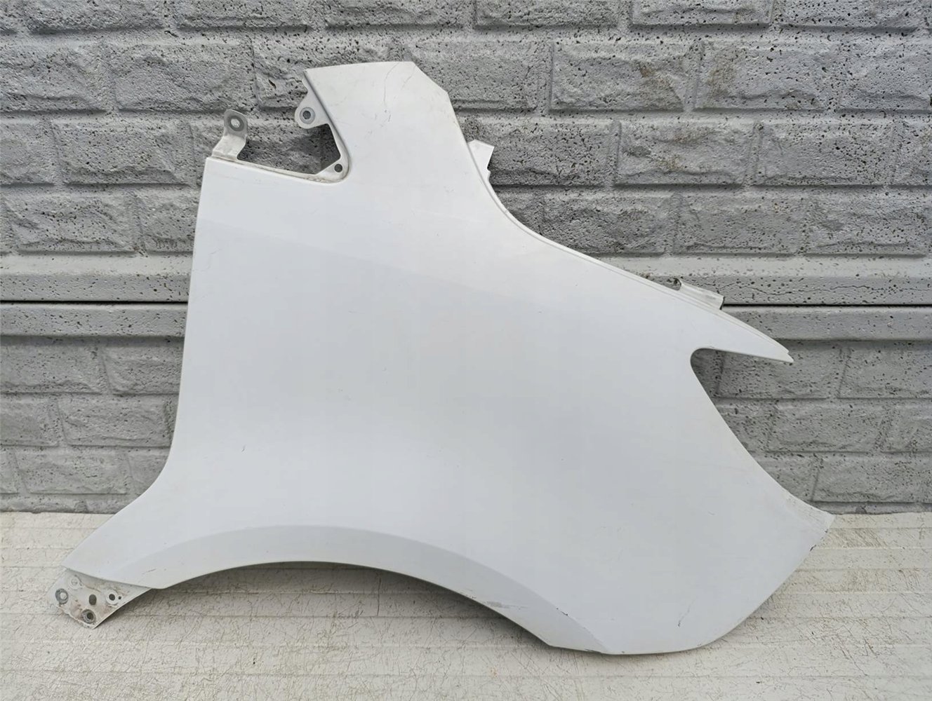 MERCEDES SPRINTER W910 W907 18-20 PRAWY ORYGINAŁ (17605803751)