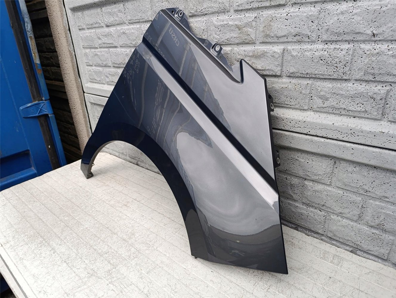 VW T7 7T MULTIVAN BŁOTNIK PRAWY ORYGINAŁ (17605810005)