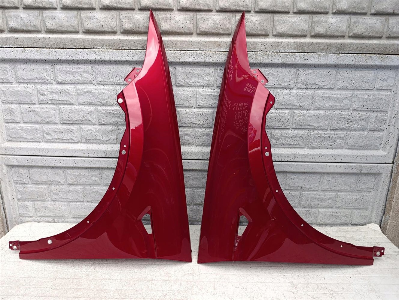 TESLA MODEL X BŁOTNIK PRAWY LEWY PRZEDNI ORYGINAŁ (17605812857)