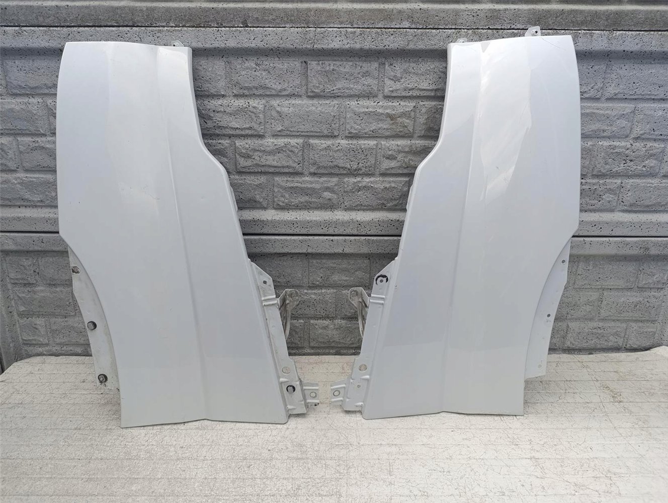 IVECO DAILY 2014 - BŁOTNIK PRZEDNI LEWY PRAWY ORYGINAŁ (17618517165)