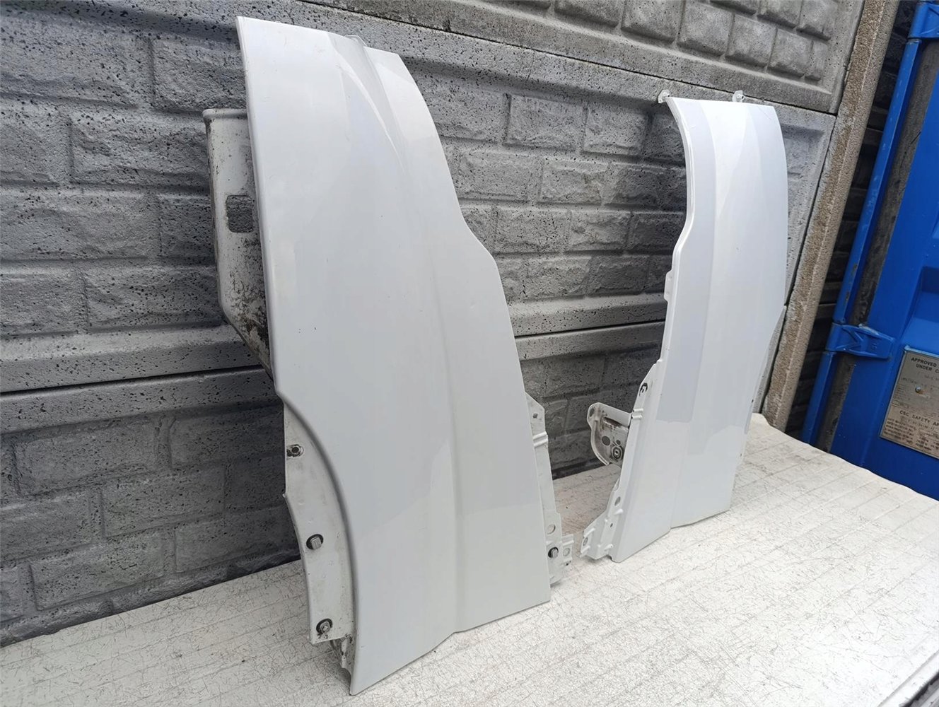 IVECO DAILY 2014 - BŁOTNIK PRZEDNI LEWY PRAWY ORYGINAŁ (17618517165)