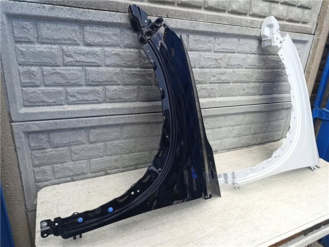 RENAULT AUSTRAL 22- BŁOTNIK LEWY PRZEDNI ORYGINAŁ (17618537061)