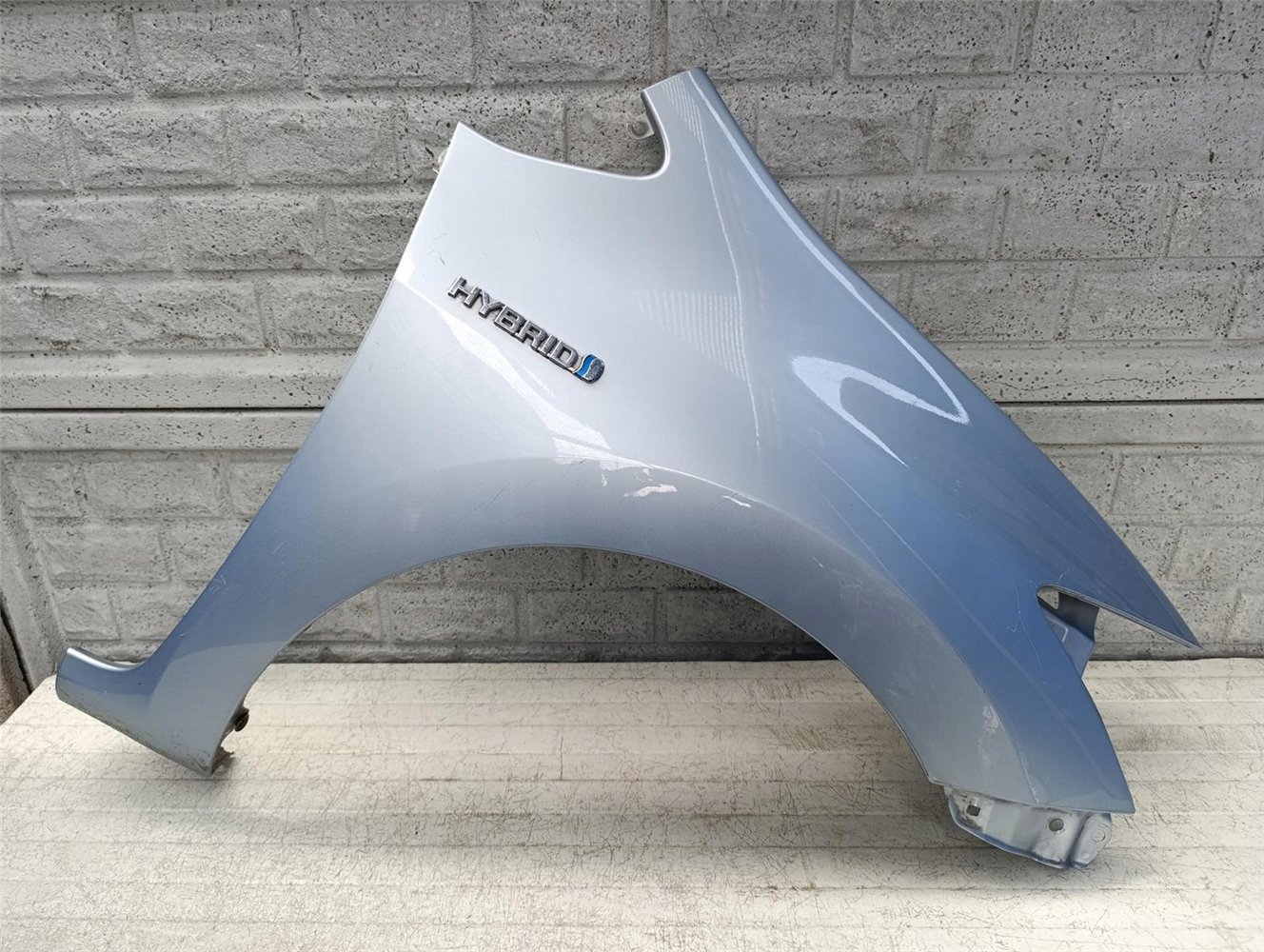 TOYOTA AURIS 1 I LIFT BŁOTNIK PRZEDNI PRAWY (17618577710)