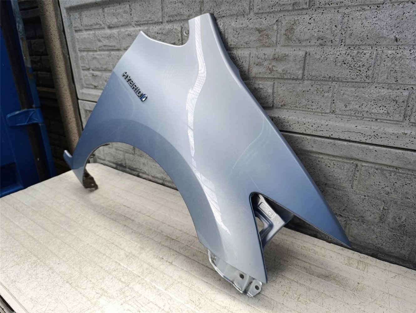 TOYOTA AURIS 1 I LIFT BŁOTNIK PRZEDNI PRAWY (17618577710)