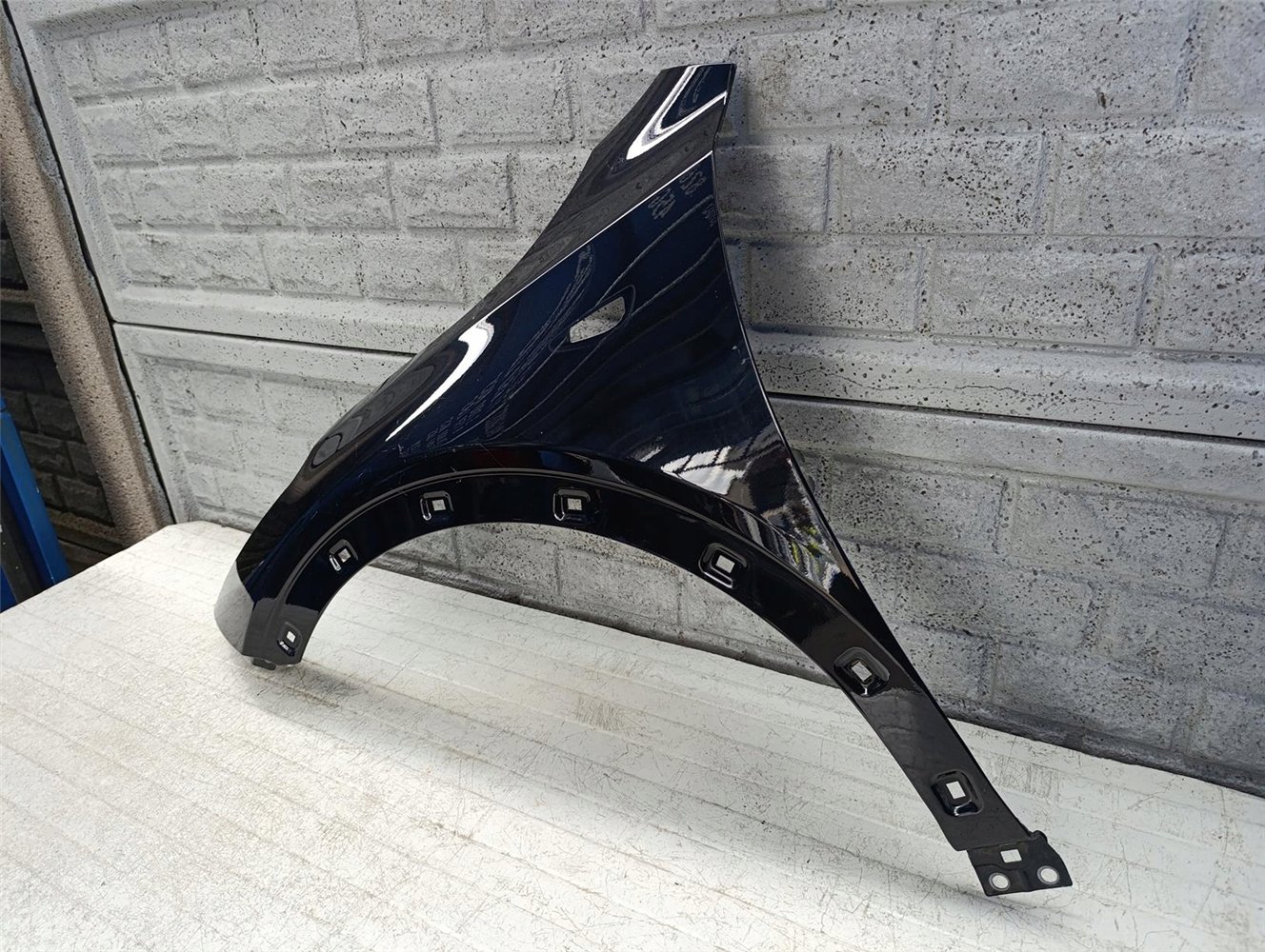 KIA X-CEED XCEED BŁOTNIK LEWY PRZEDNI ORYGINAŁ (17618583944)