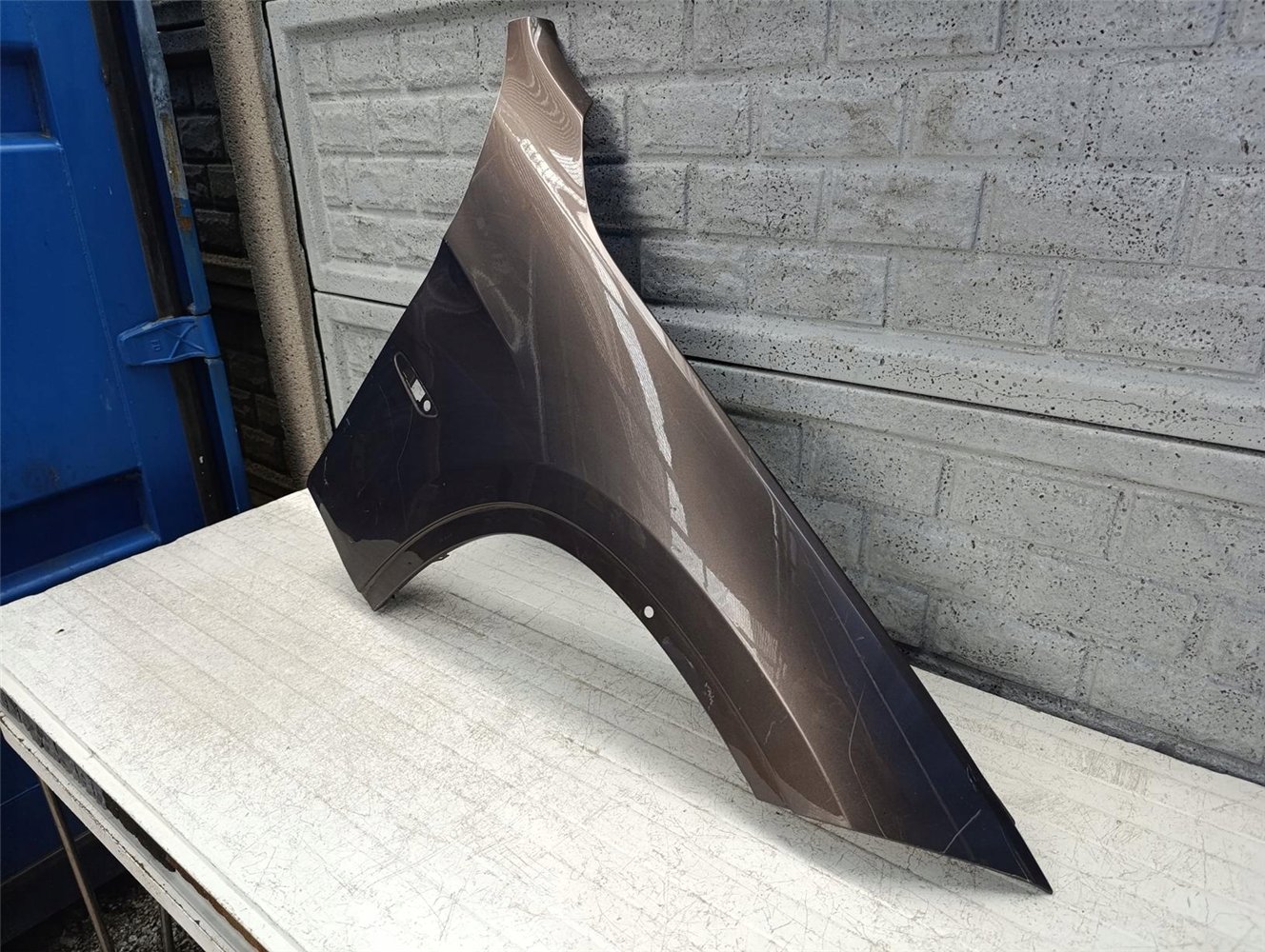 BMW X1 E84 2008-2013 BŁOTNIK PRAWY PRZEDNI ORYGINAŁ (17618593998)