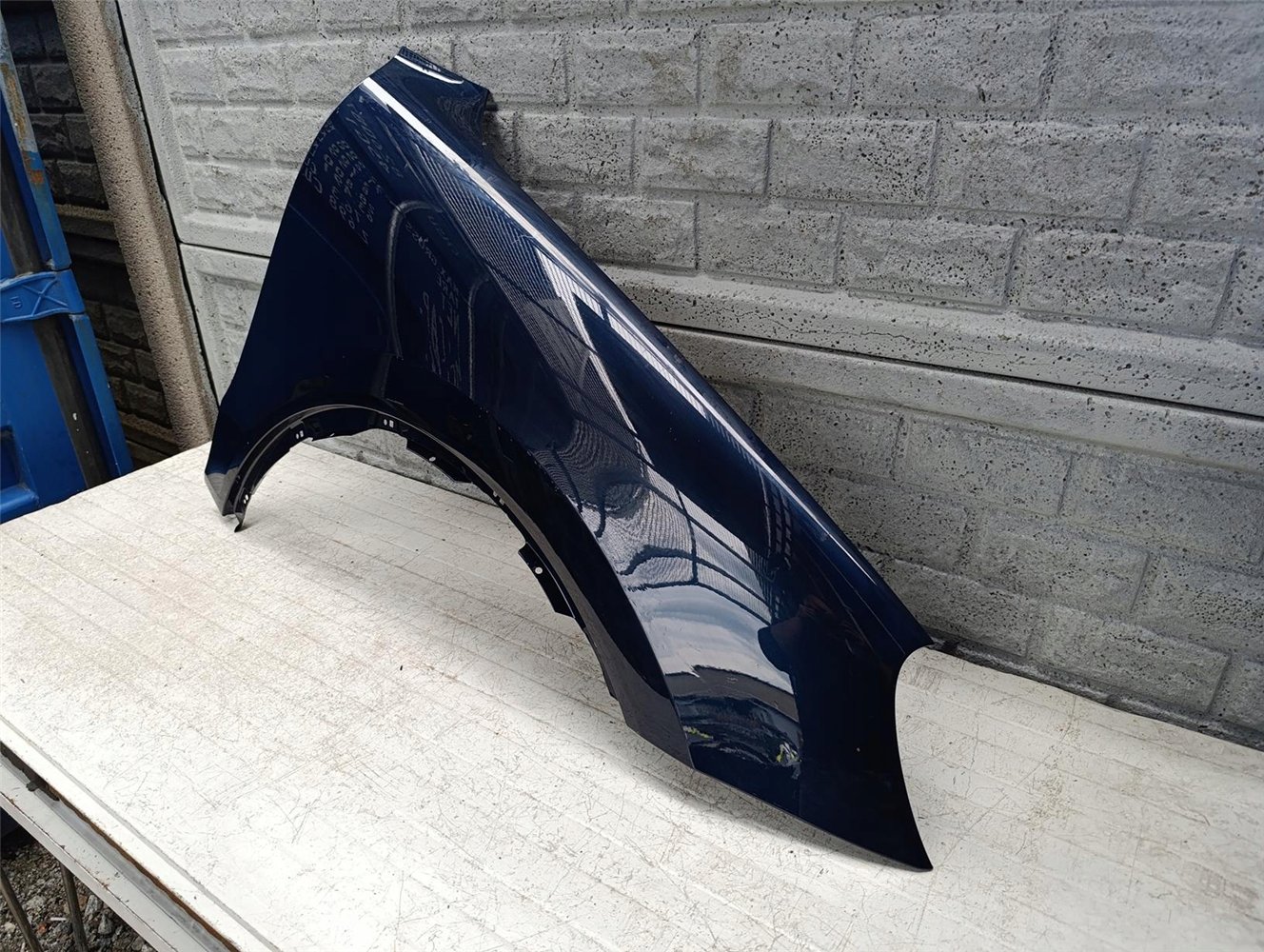 PORSCHE CAYENNE 9Y0 lift BŁOTNIK PRZEDNI PRAWY ORYGINAŁ (17621815780)