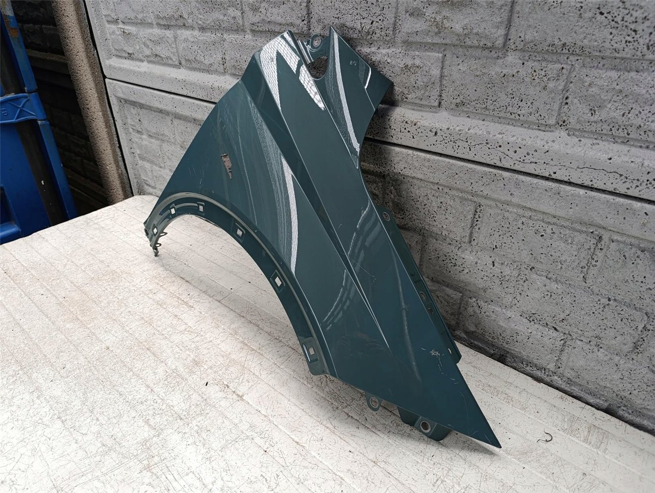 HYUNDAI BAYON 2021- PRZEDNI PRAWY BŁOTNIK ORYGINAŁ (17621820317)