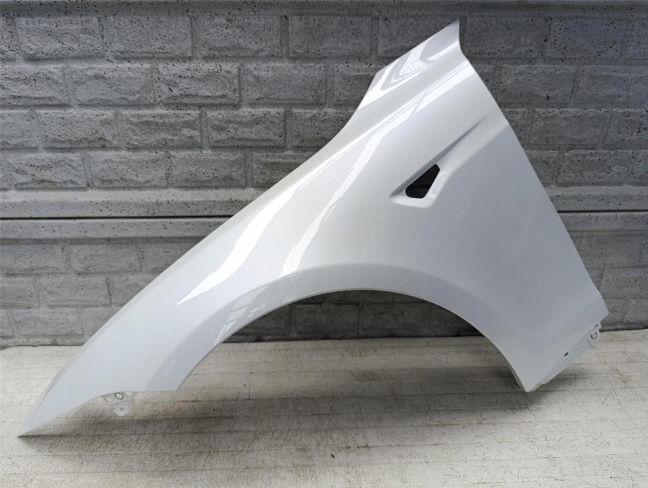 TESLA MODEL S BŁOTNIK LEWY PRZEDNI ORYGINAŁ (17621839482)